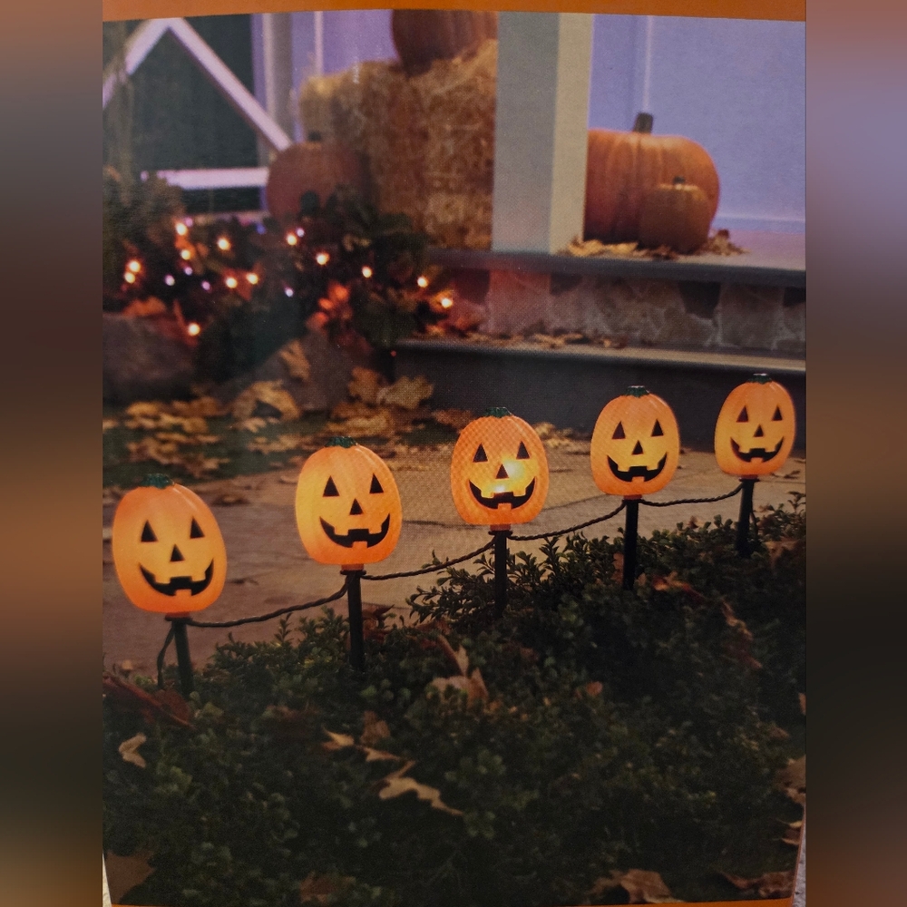New Holiday Home Pathway Marker Pumpkin 5 count incandescent clear lights. 3.3ft - Picture 2 of 10